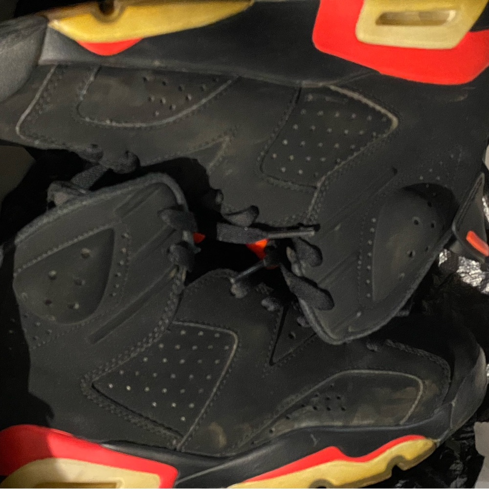 Jordan’s size 9 with box immaculate condition